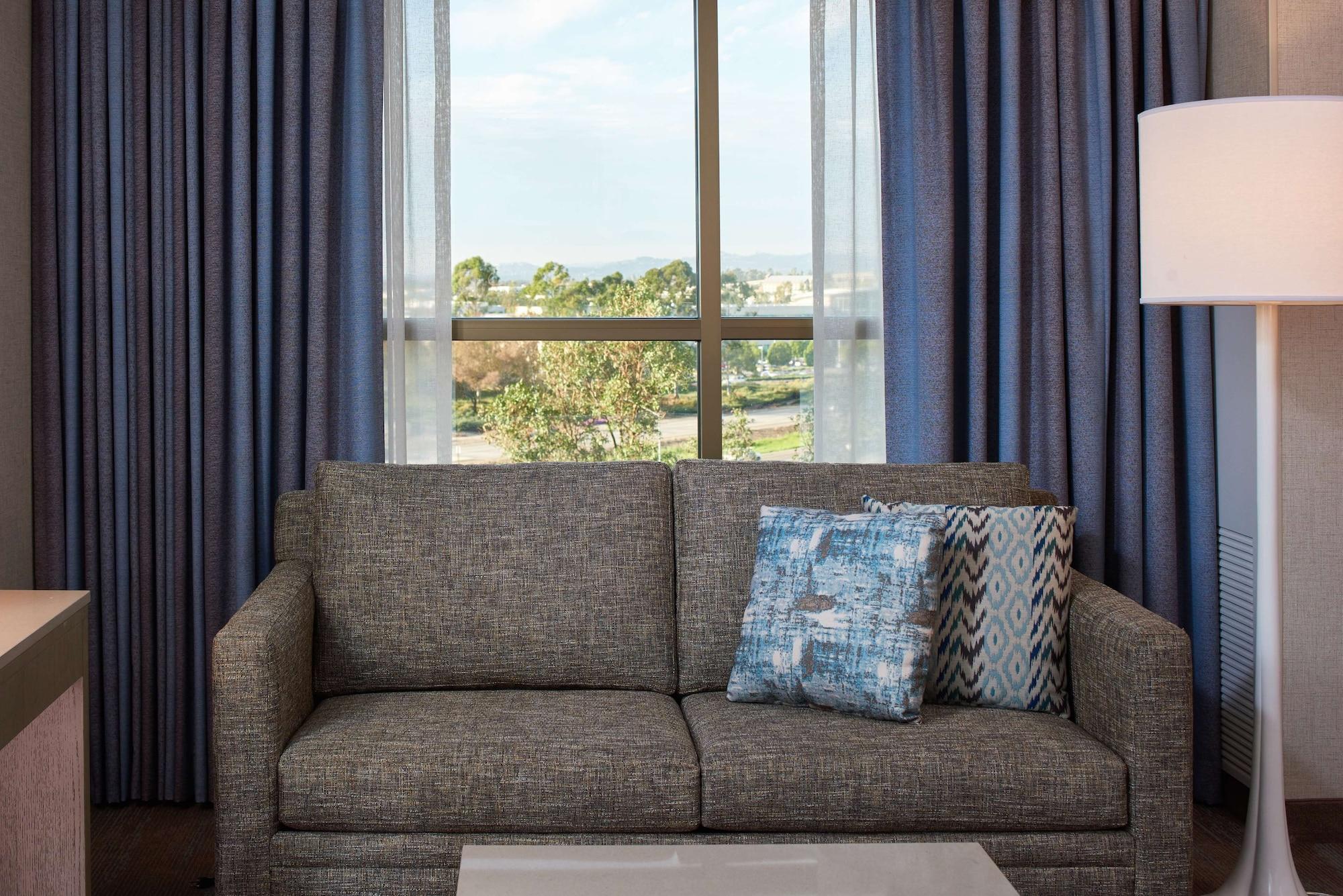 Doubletree By Hilton Irvine Spectrum Екстер'єр фото