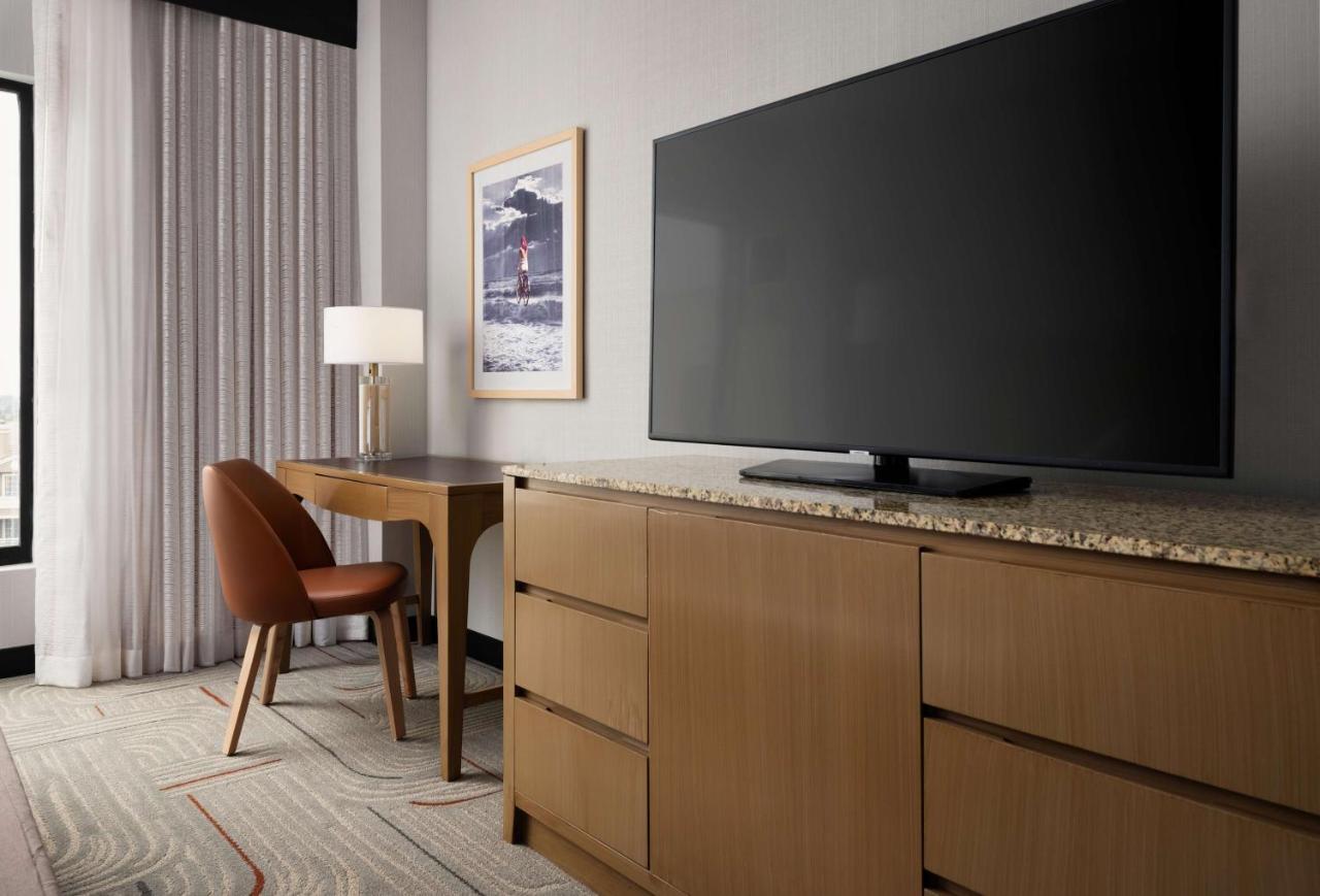 Doubletree By Hilton Irvine Spectrum Екстер'єр фото