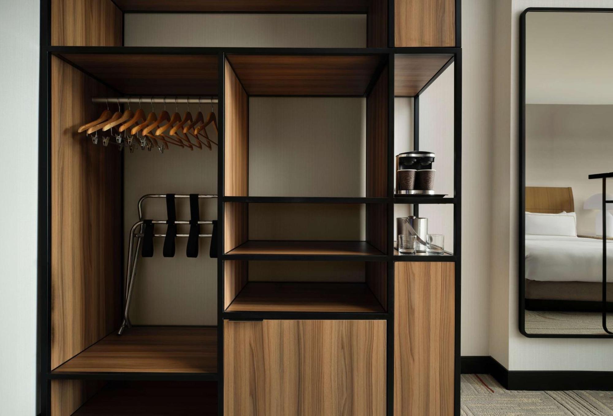Doubletree By Hilton Irvine Spectrum Екстер'єр фото