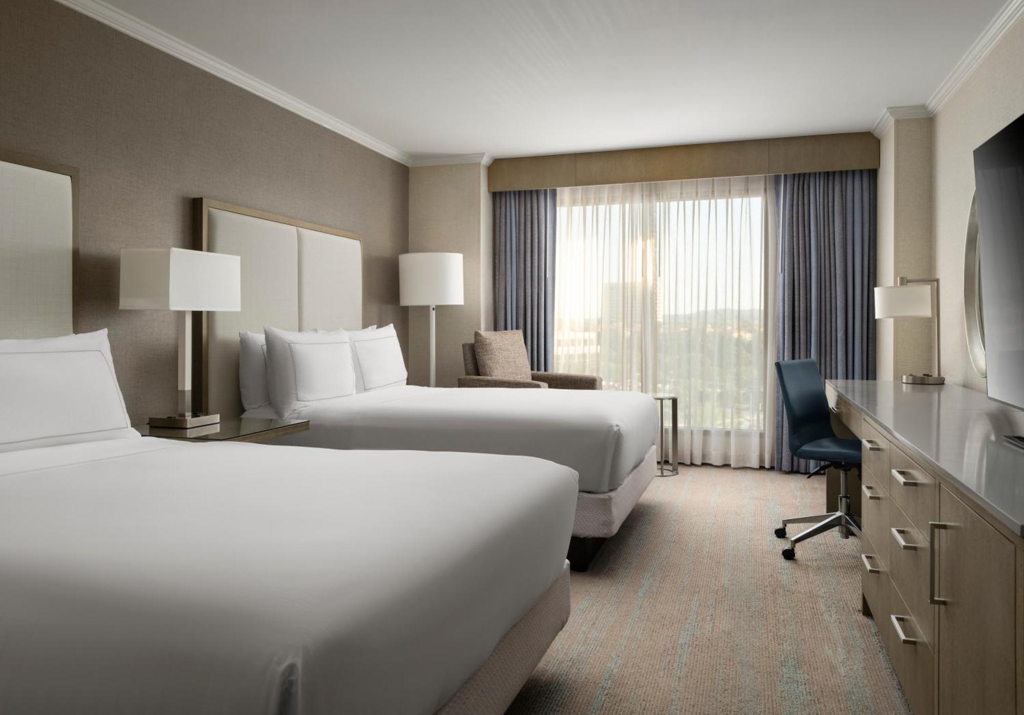Doubletree By Hilton Irvine Spectrum Екстер'єр фото