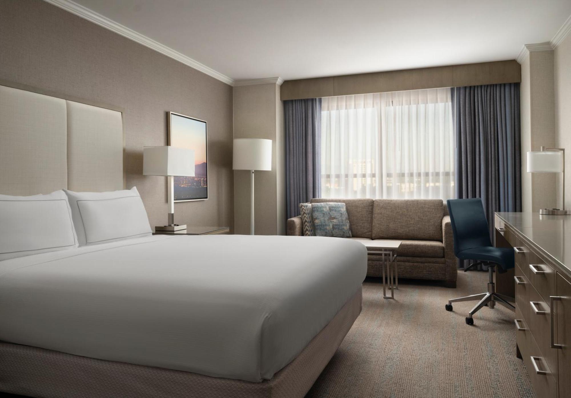 Doubletree By Hilton Irvine Spectrum Екстер'єр фото