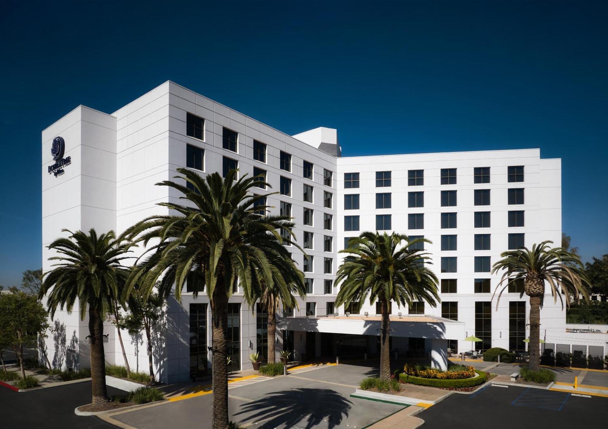 Doubletree By Hilton Irvine Spectrum Екстер'єр фото